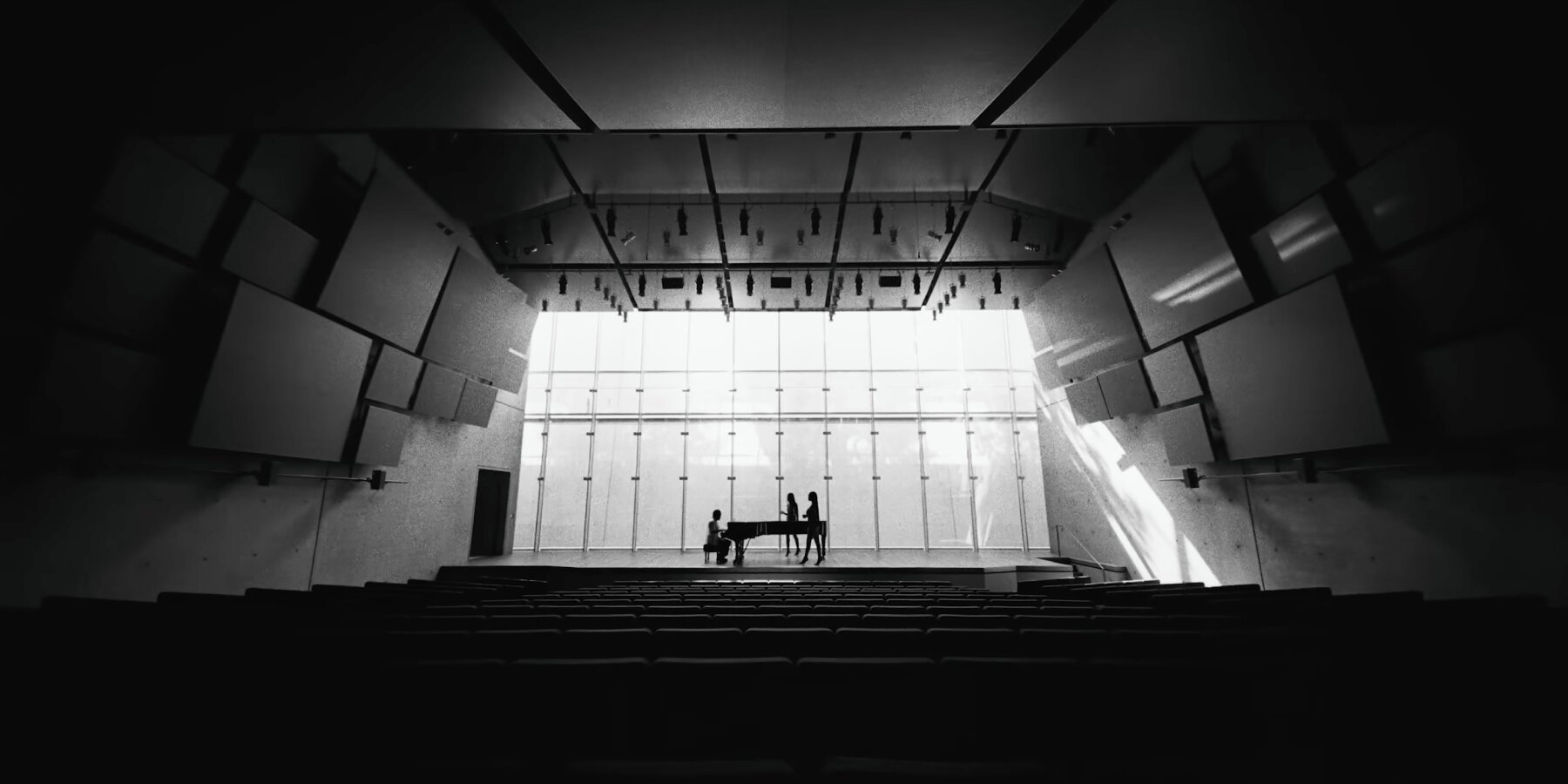 architectural-icons-music-video-beyonce-bad-bunny-designboom-01