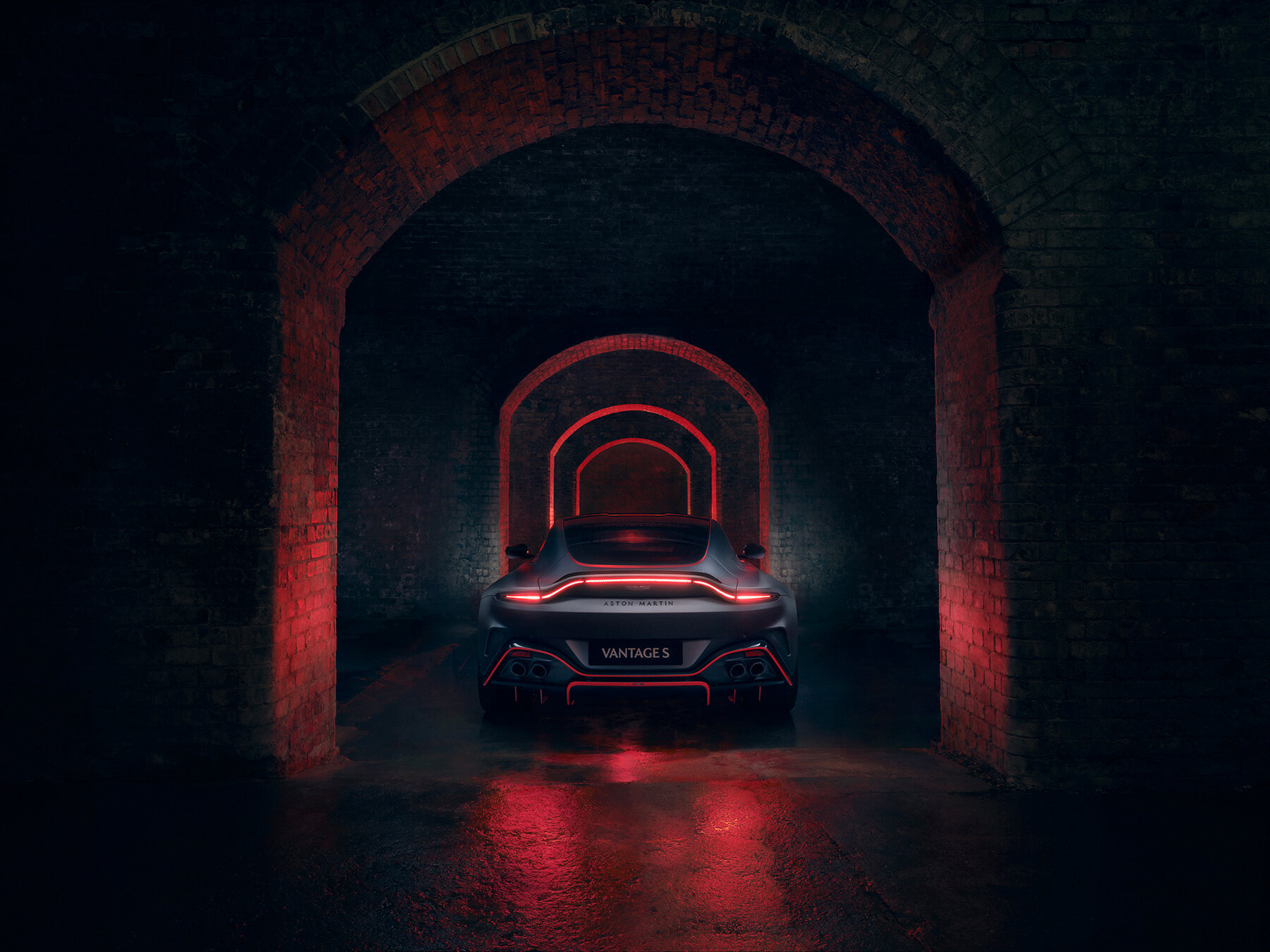 aston-martin-vantage-S-designboom-08a