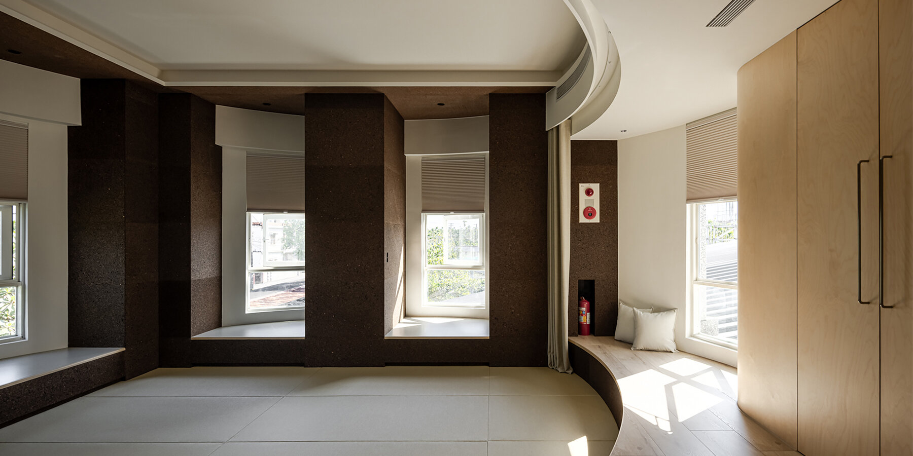 atelier-boter-circular-room-sunken-square-taiwanese-school-designboom-large02