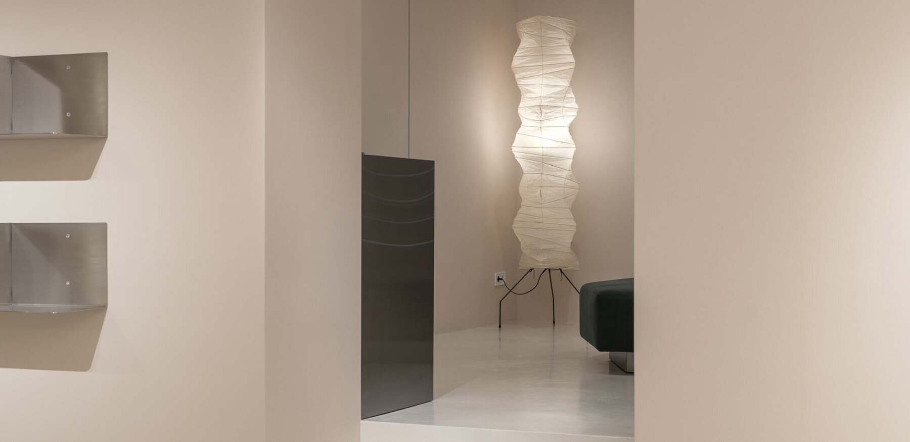 betweenthewalls-shell-rock-soviet-past-sculptural-showroom-kyiv-designboom-large02