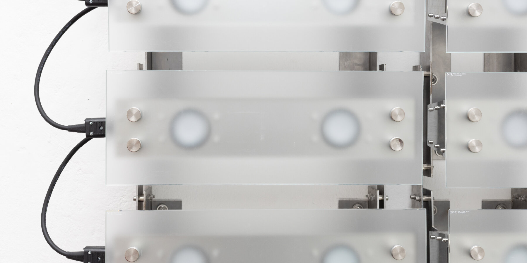 blind-lucid-umbrella-blue-light-installation-LED-modules-tony-tao-li-designboom-ban