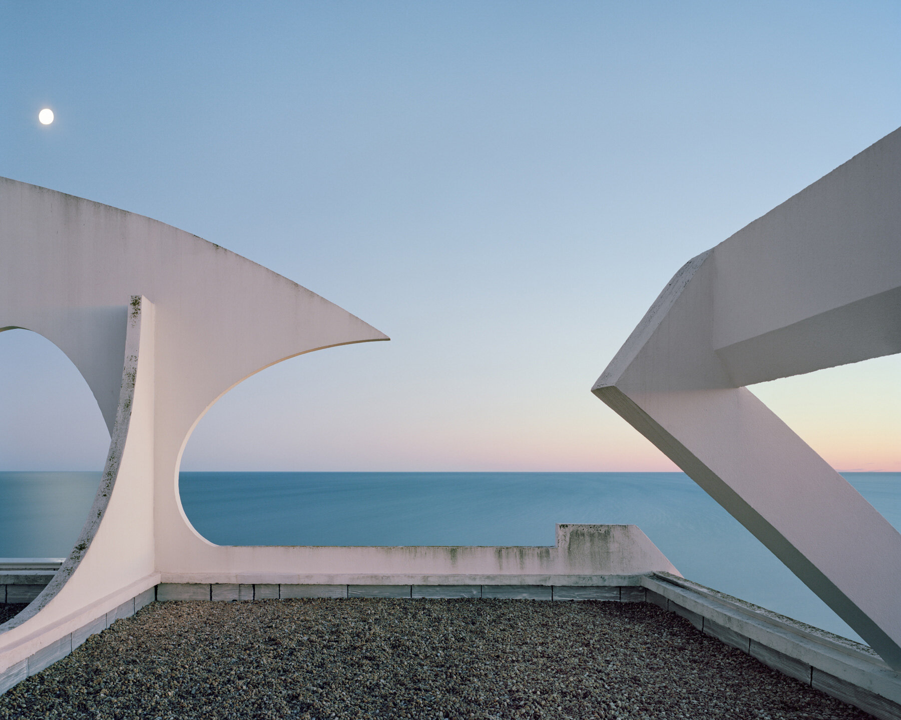 broyez-kronental-french-seaside-resort-sci-fi-mirage-dawn-la-cite-oasis-designboom-large03