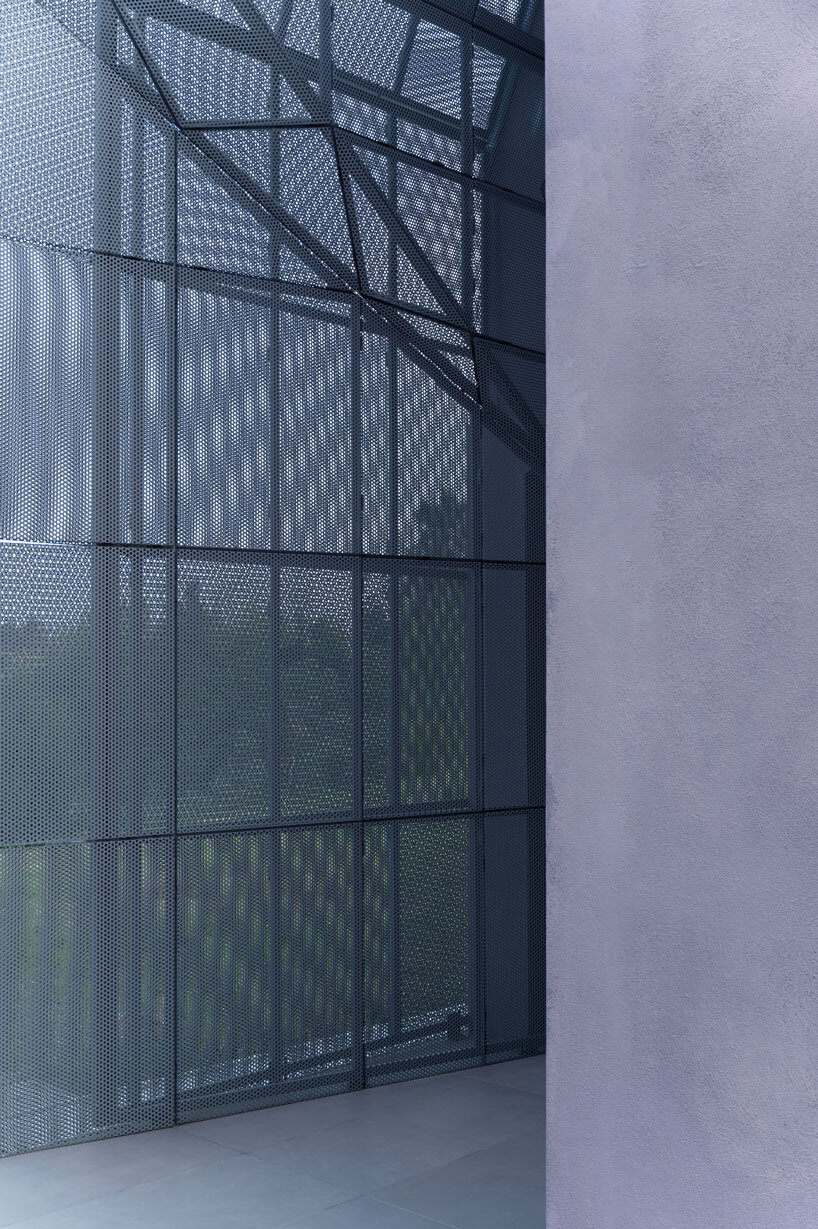 LDA.iMdA reinterprets rural tuscan house typology for geometric gabled villa