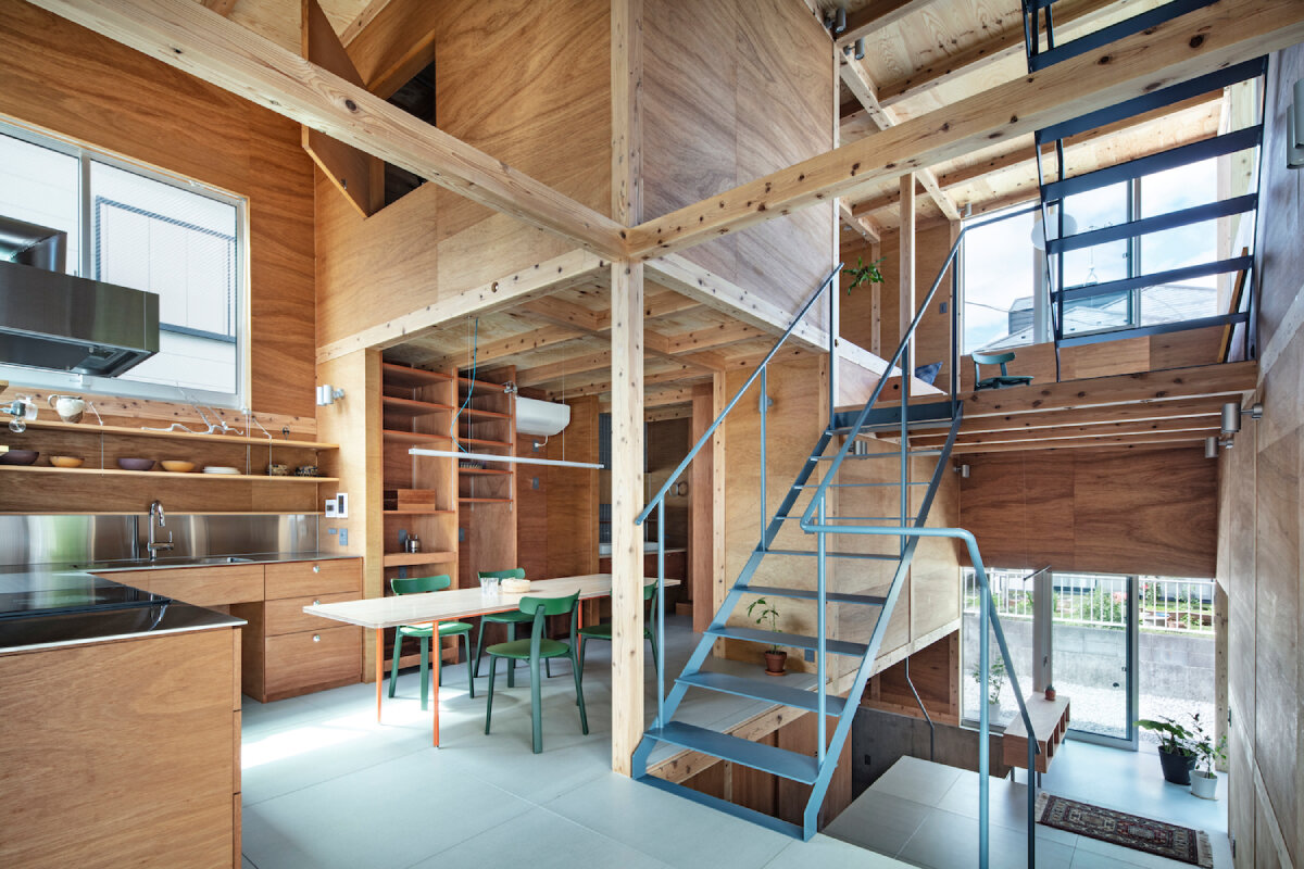 tamada & wakimoto's home in japan unfolds in stepped levels
