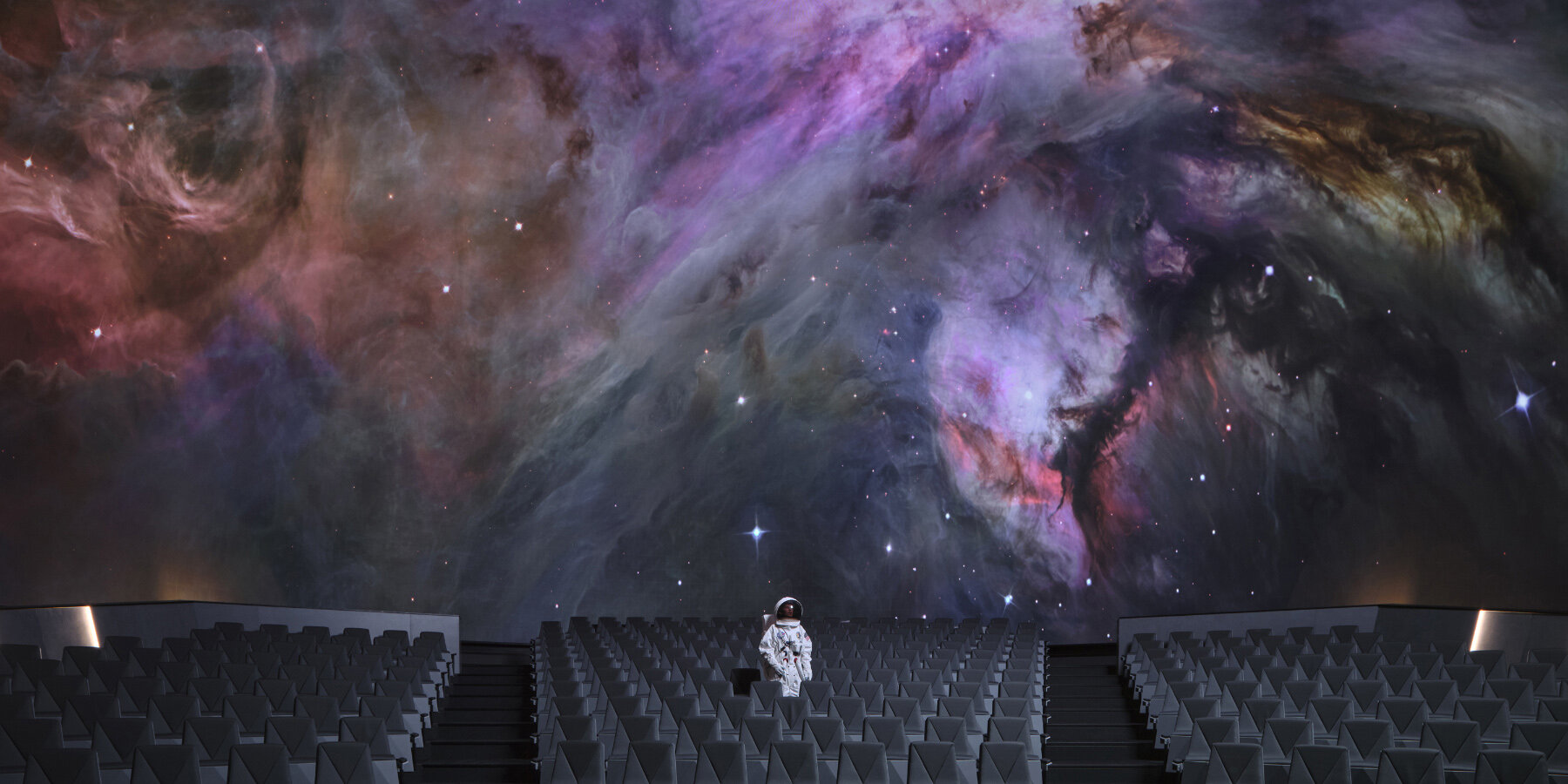 collcoll-led-dome-prague-planetarium-designboom-1800-3