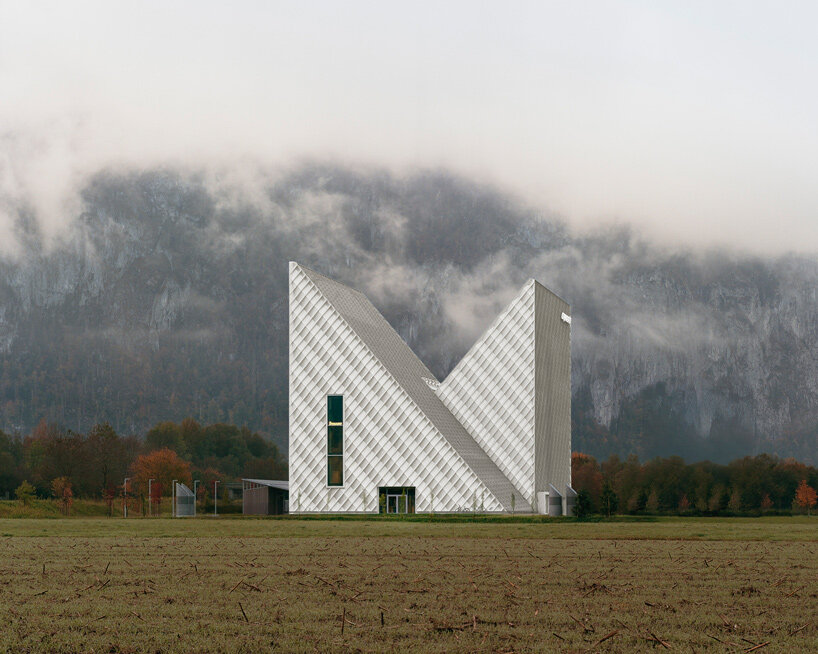 洋書 New alpine architecture 洋書 New alpine architecture Building in the mountains: The
