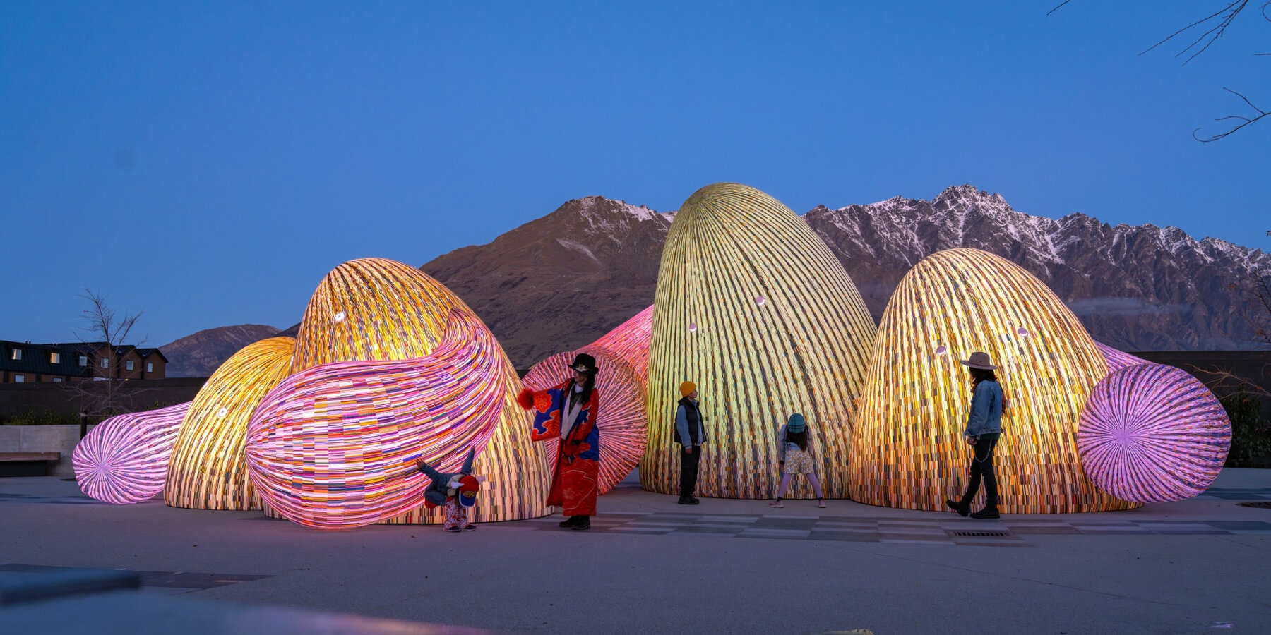 eness-whispering-mountains-installation-designboom-01
