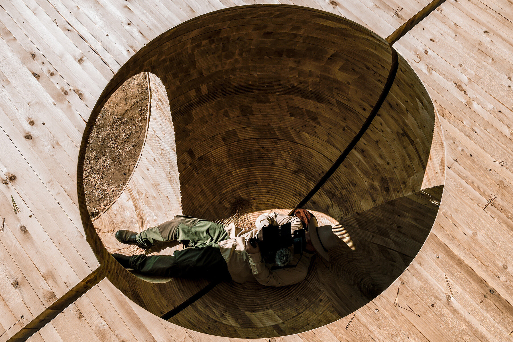 faire-le-vide-luca-fortin-atelier-mock-up-canada-designboom-08a
