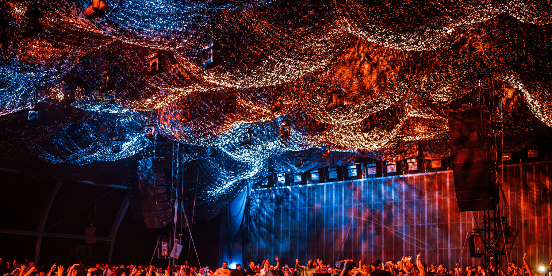 ice-caves-leaves-hexagons-stage-designs-time-warp-techno-music-festival-designboom-ban2
