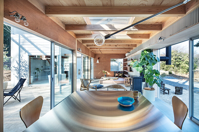 interlinked garden rooms stretch beneath single roof in tamada & wakimoto's japanese house