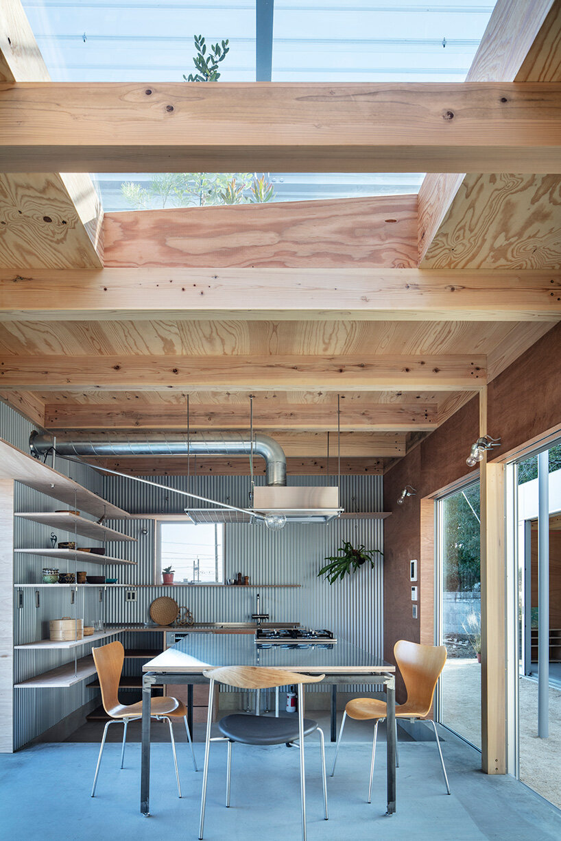 interlinked garden rooms stretch beneath single roof in tamada & wakimoto's japanese house