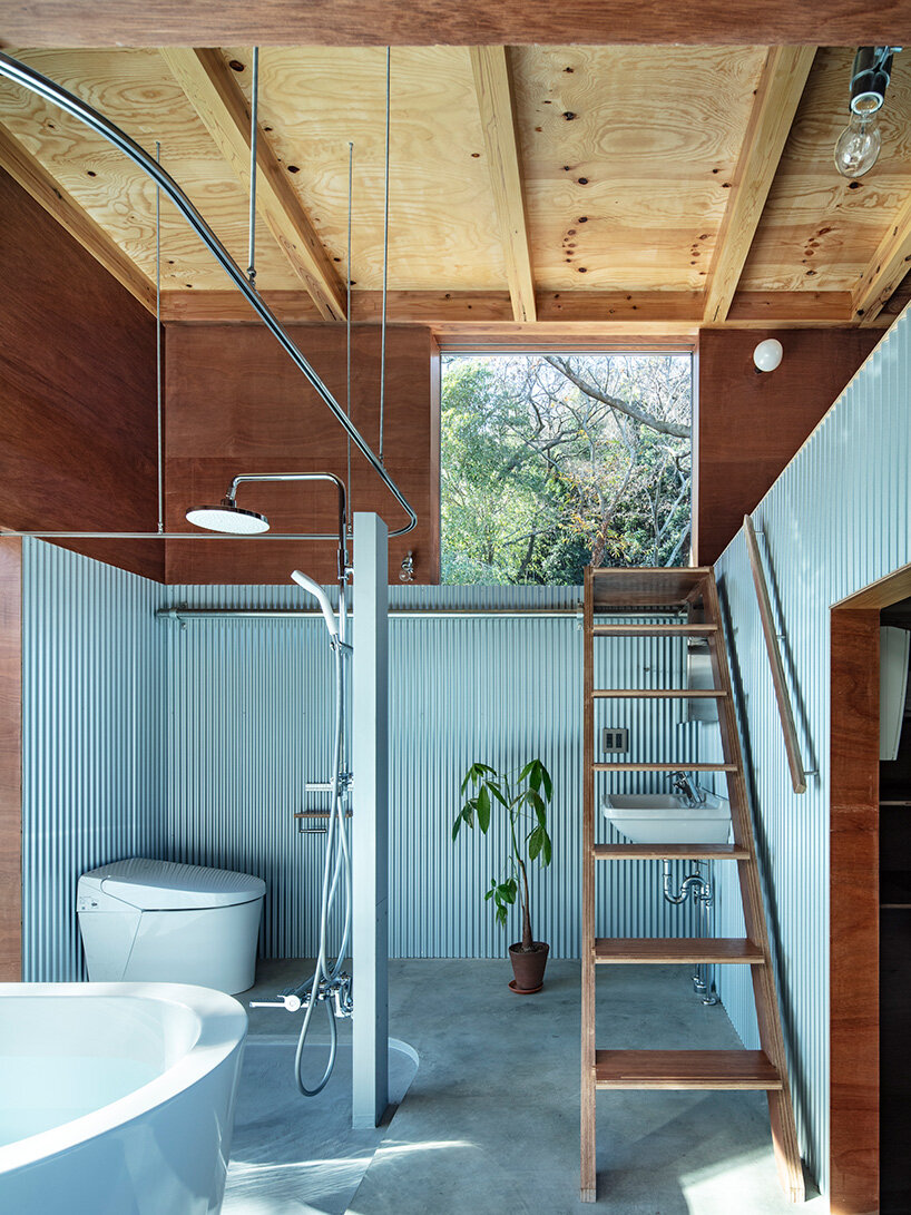 interlinked garden rooms stretch beneath single roof in tamada & wakimoto's japanese house