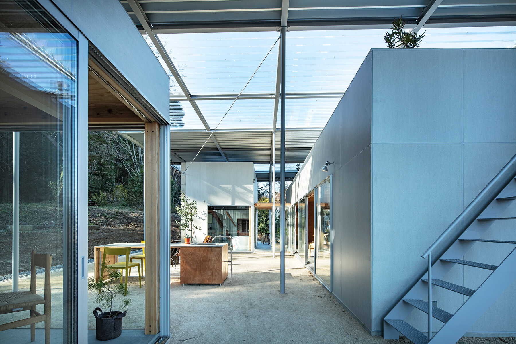 interlinked-garden-rooms-stretch-beneath-single-roof-in-tamada-wakimoto-japanese-house-designboom-large01