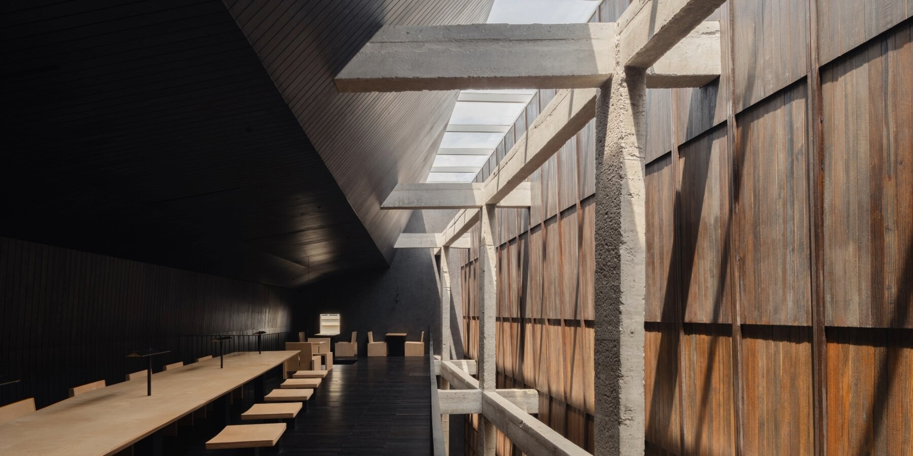 itsumo-dessert-shop-white-facade-kousou-inc-jakarta-batam-indonesia-designboom-1800-1