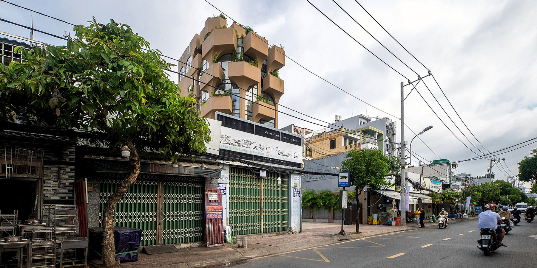 jungle-room-plus-ho-chi-minh-city-vietnam-designboom-1800-2