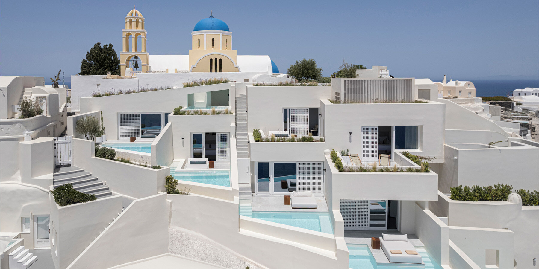 kapsimalis-architects-canaves-hotel-oia-santorini-greece-designboom-1800-2
