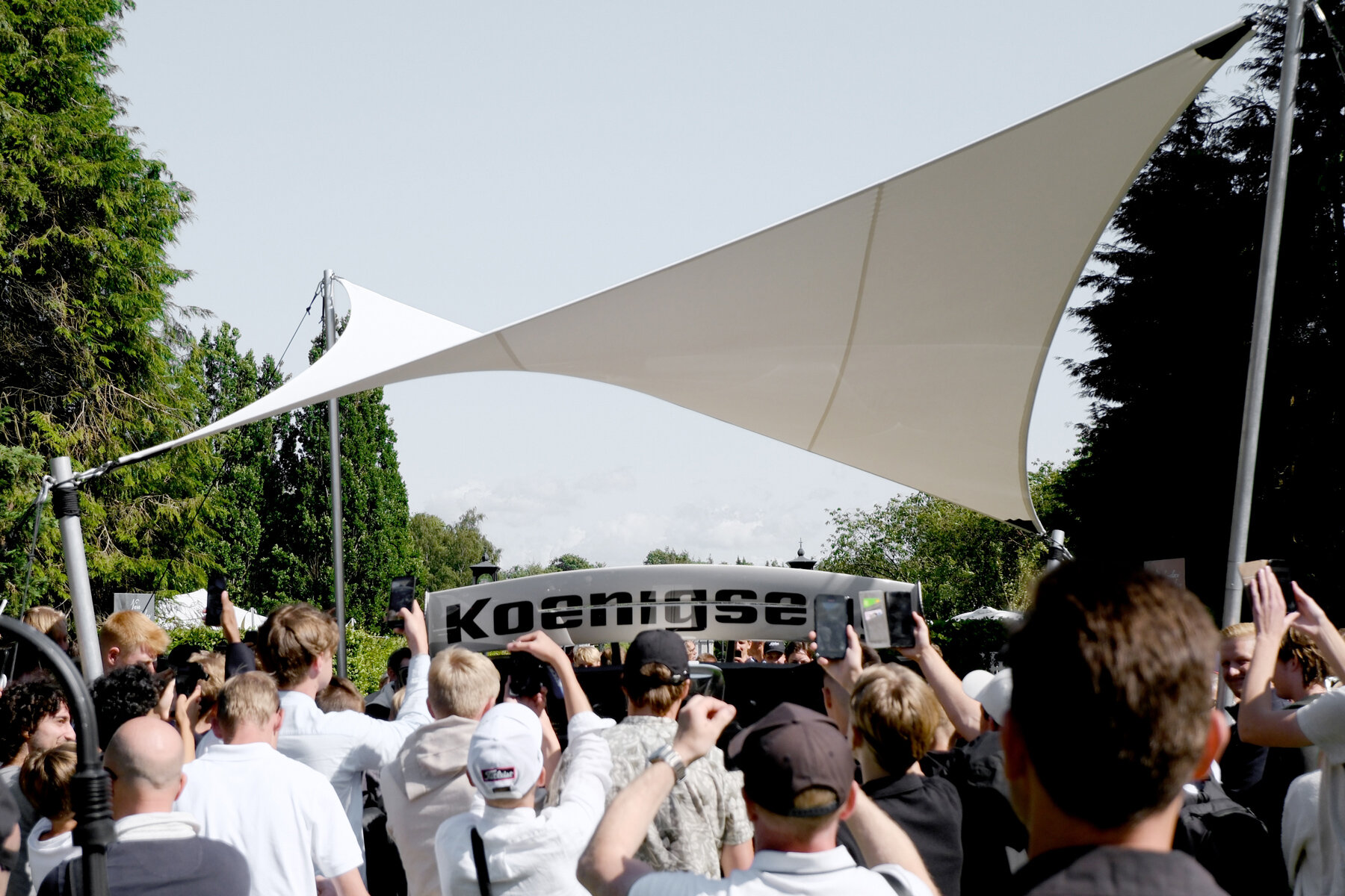koenigsegg-sadairs-spear-aurora-scandinavian-concours-world-premiere-designboom-08a