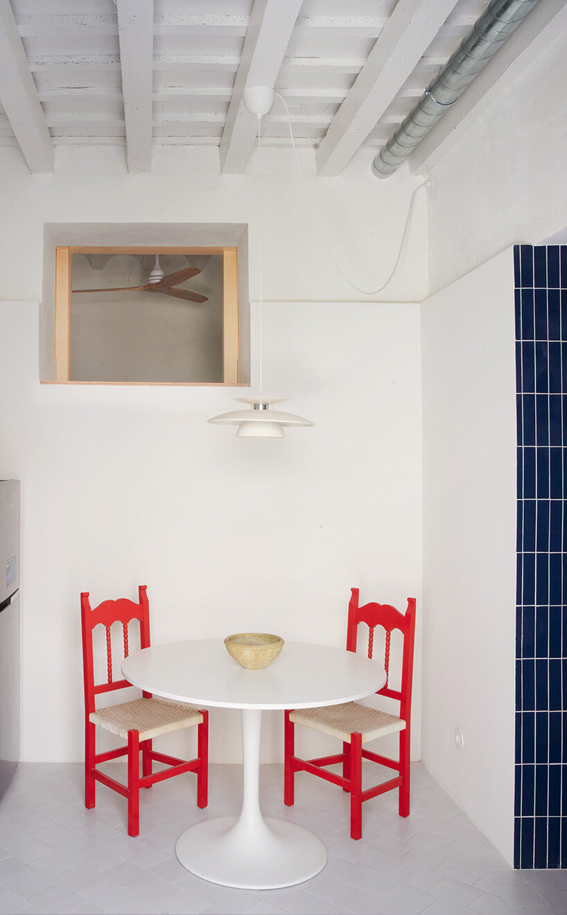 lucas y hernández–gil revives centuries-old spanish house with pool and preserved textures