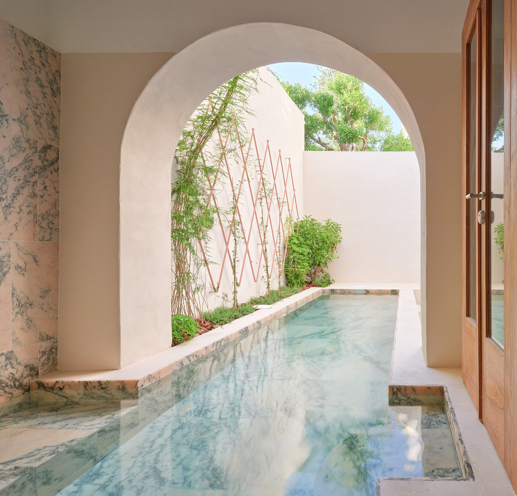 lucas-y-hernandez-gil-kresta-design-centuries-old-spanish-mansion-pool-preserved-textures-designboom-large02