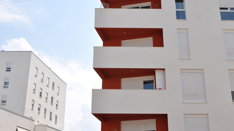 studio libeskind & kontakt weave public gardens through curved residences in tirana