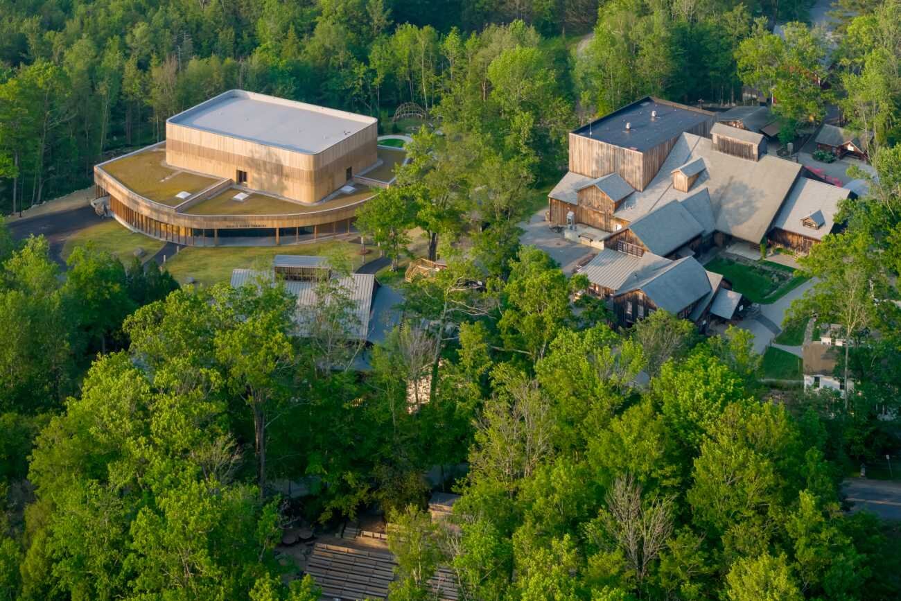 mecanoo's high-tech, timber clad dance theater opens at jacob’s pillow in massachusetts