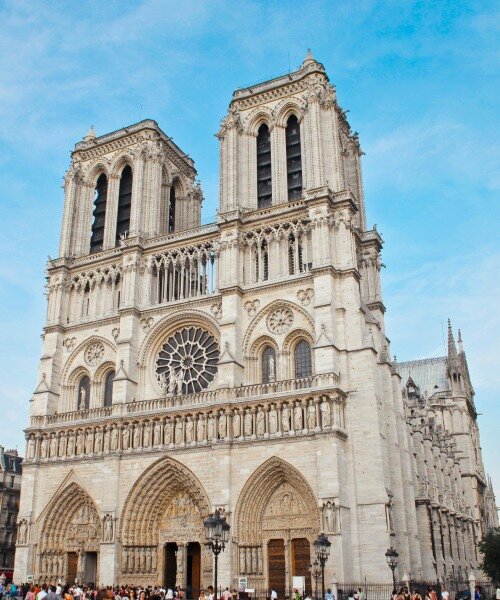 notre-dame will soon have a hyper-precise, AI-powered digital twin, courtesy of microsoft