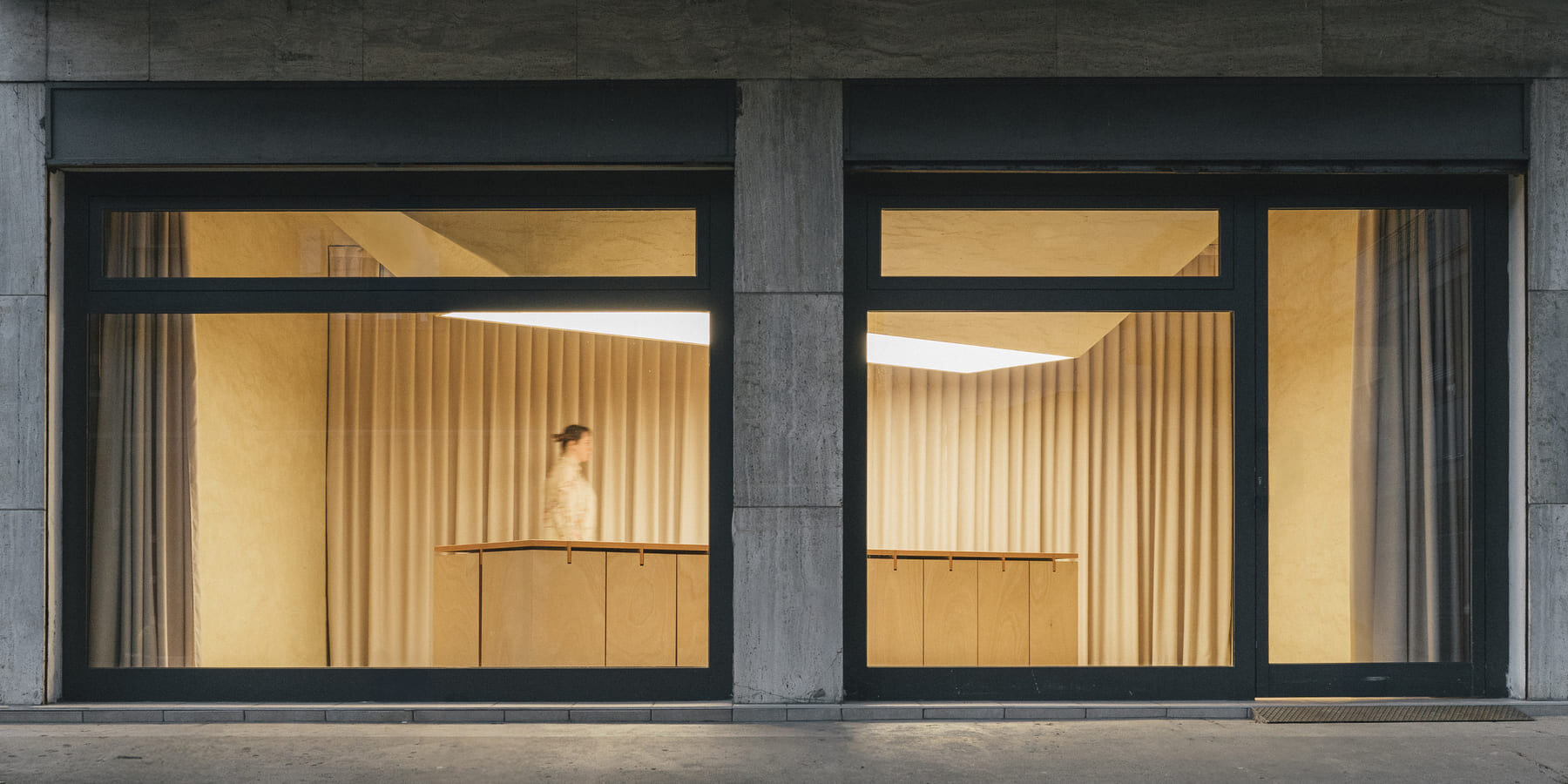 mosca-bianca-aacm-atelier-architettura-chinello-morandi-ceramic-workshop-exhibition-space-italy-designboom-1800-3