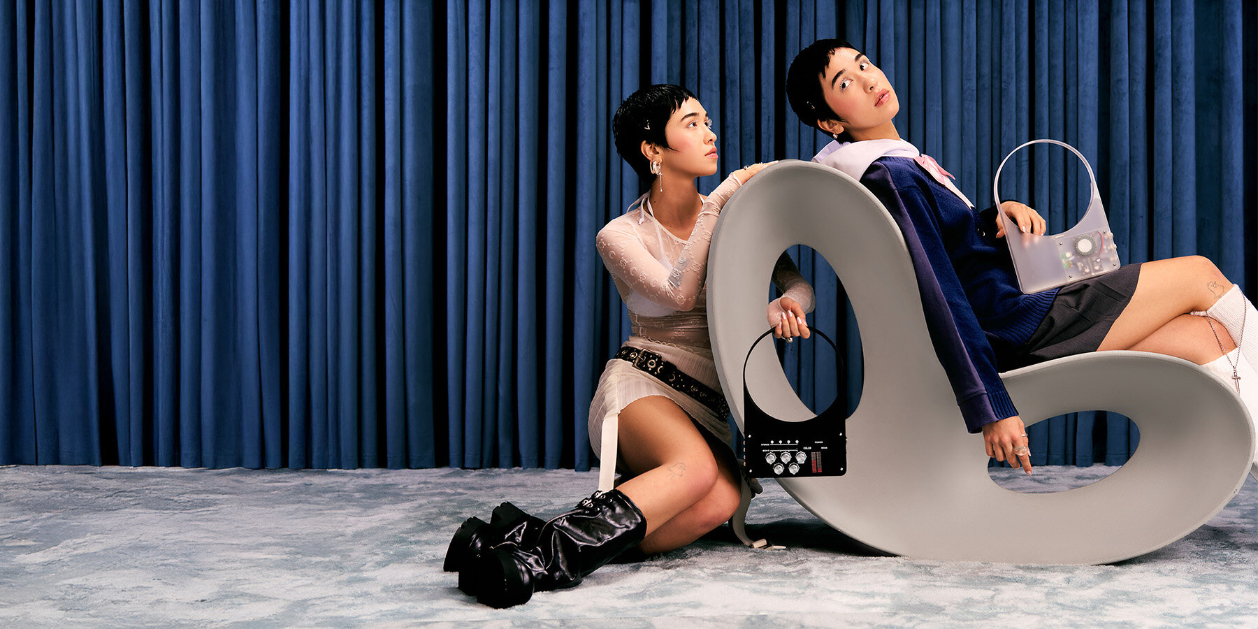 nik-bentel-studio-electronic-handbags-sound-devices-speaker-mixer-designboom-1800-3
