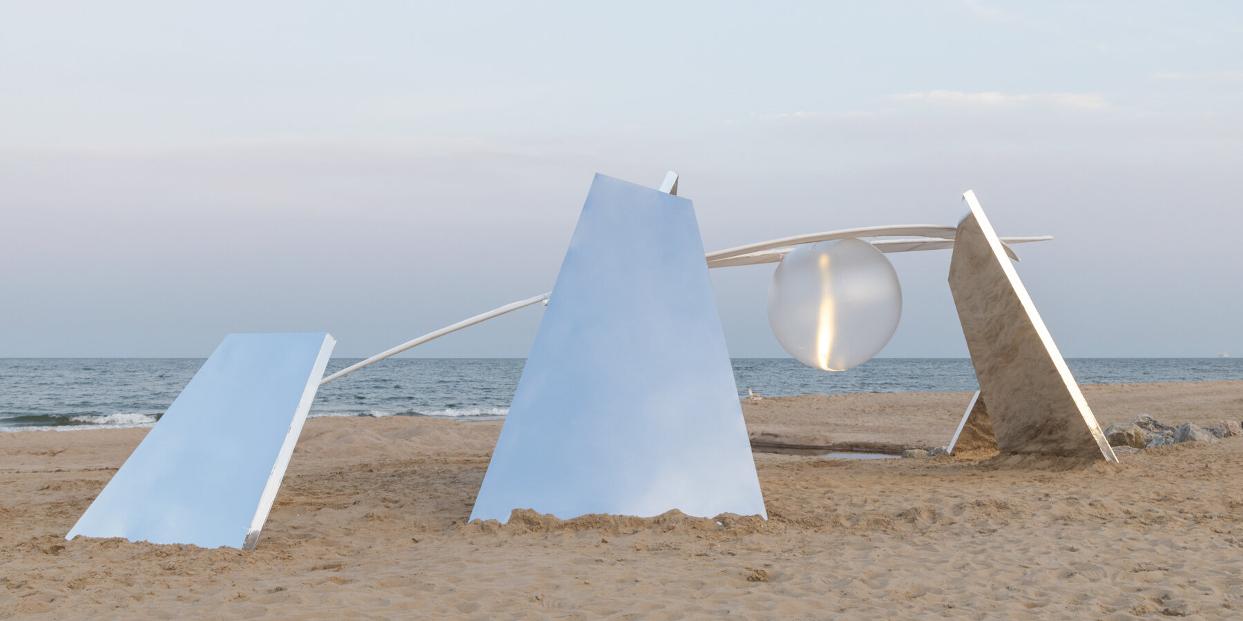 oas-s-nest-installation-white-wings-luminous-sphere-zhide-designboom-1800-2