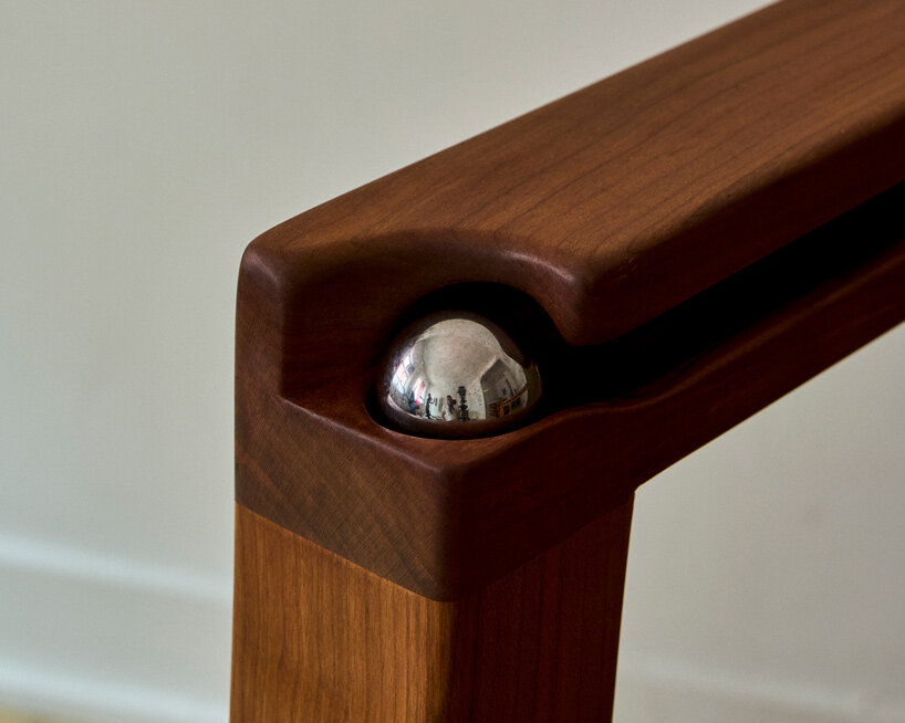 tanuvi hegde reflect chair