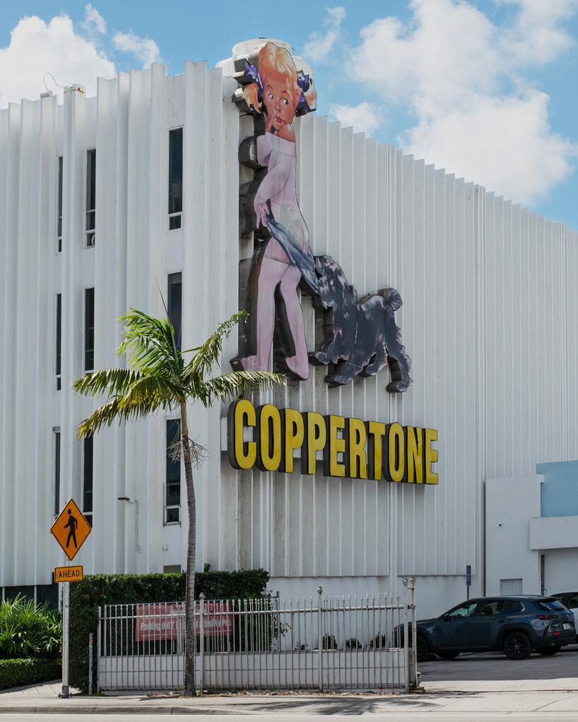 anna fox and karen knorr capture 'slice of american life' across route 1 at rencontres d’arles