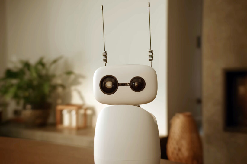 desktop robot reachy mini