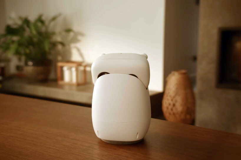 desktop robot reachy mini