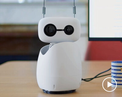 programmable desktop robot reachy mini can recognize, listen and talk to people