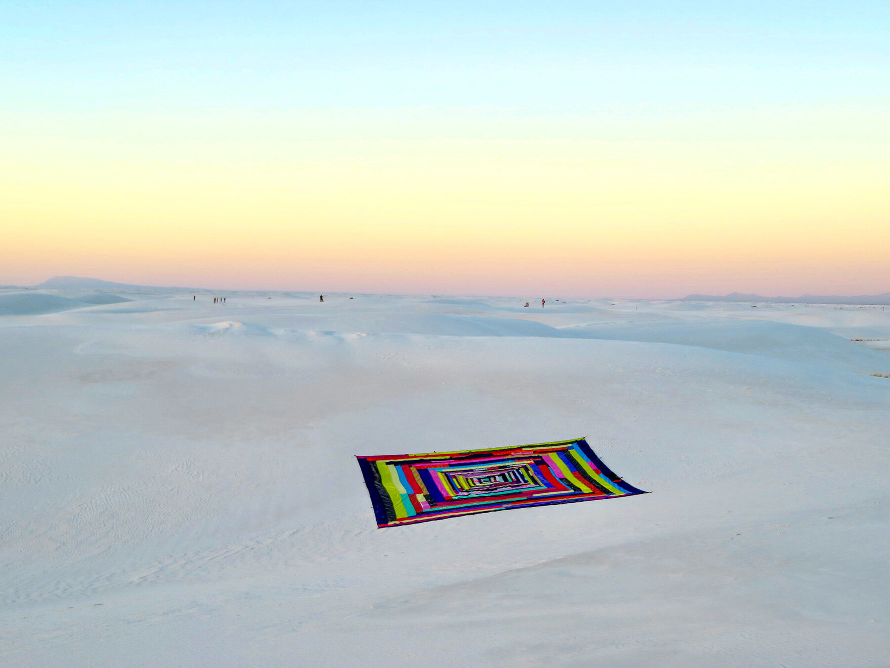 rachel-hayes-space-monumental-textile-installations-interview-designboom-large03