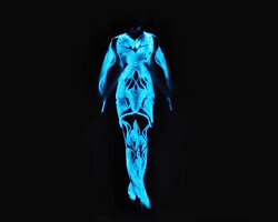 reactive bioluminescent algae illuminate iris van herpen’s haute couture show in paris