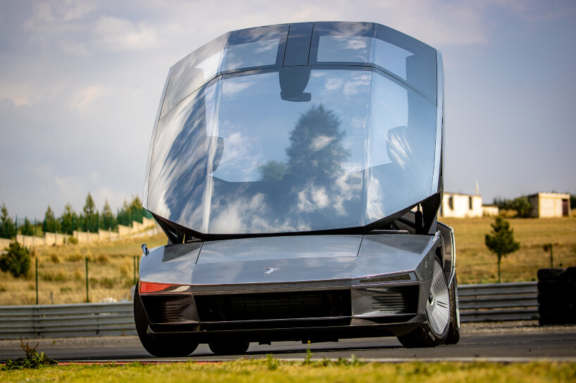 reflective supercar peralta S