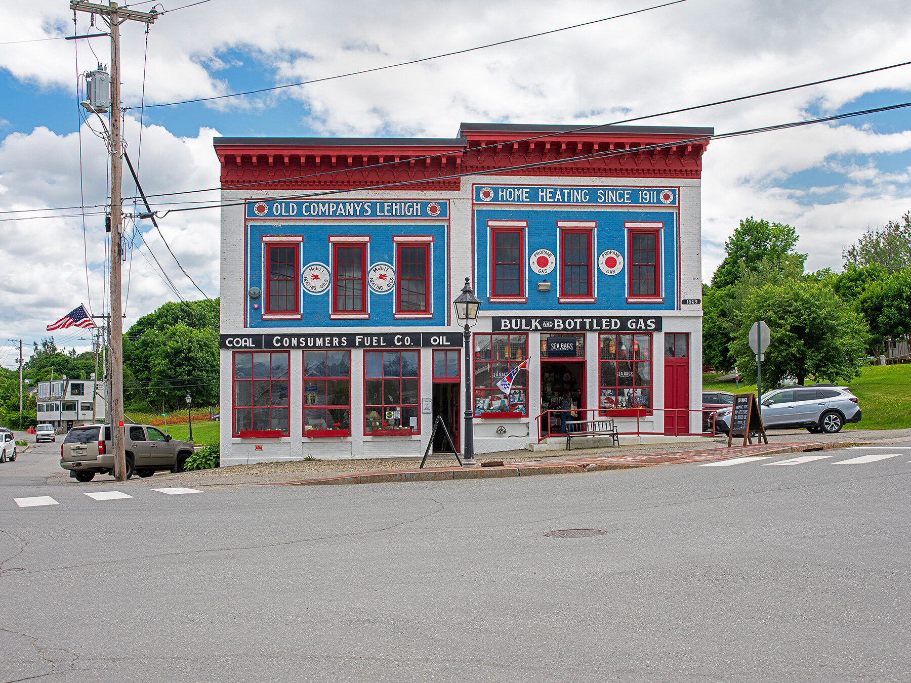 rencontres-arles-photography-US-route-1-after-berenice-abbott-fox-knorr-designboom-09a