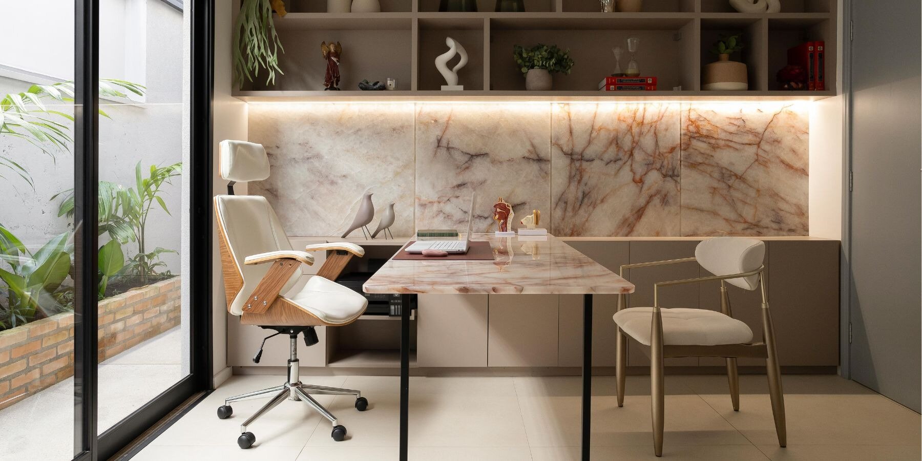 rhythmic-terracotta-screen-light-privacy-vertentes-arquitetura-otus-clinic-designboom-01
