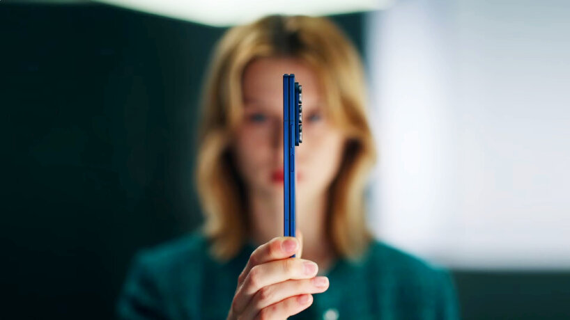 samsung thinnest foldable smartphone