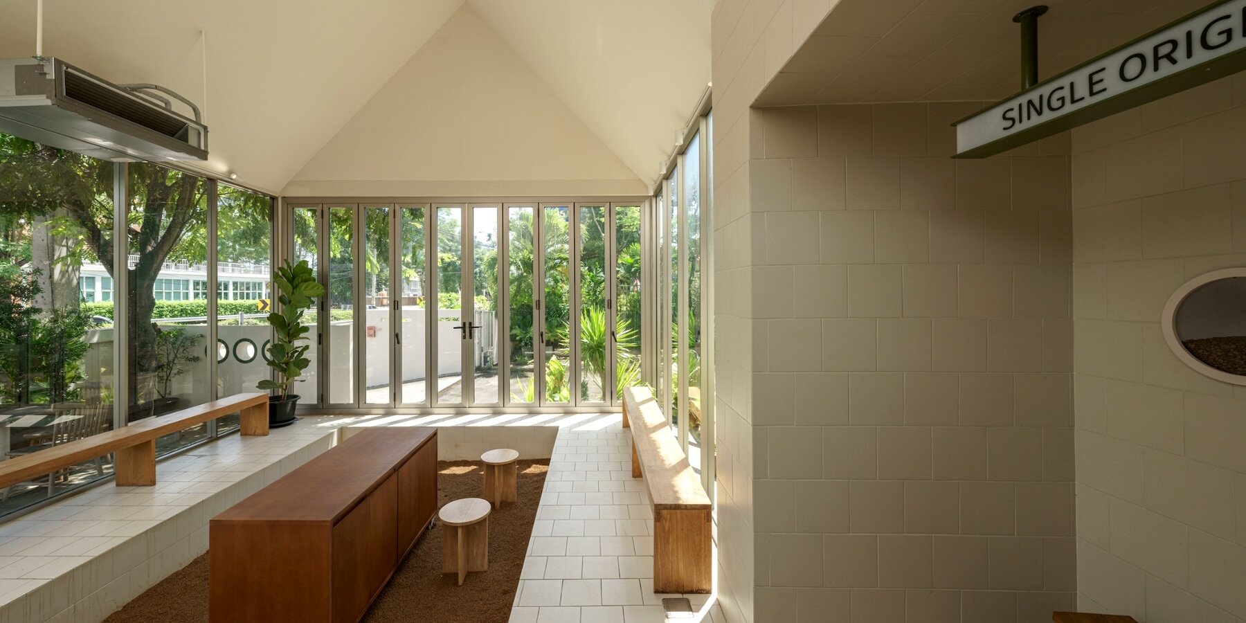 single-origin-store-chiangmai-thailand-flat12x-designboom-1800-3