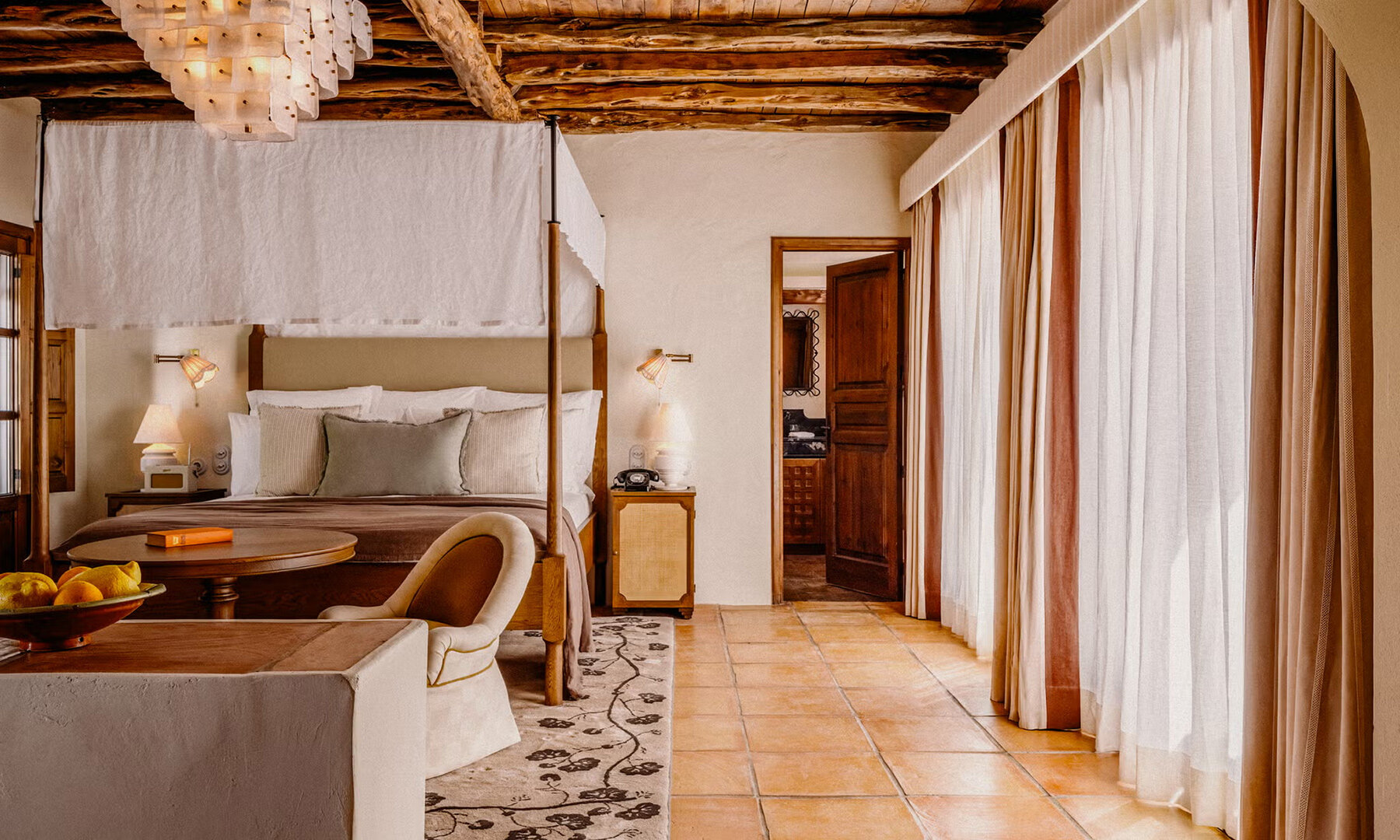 soho-farmhouse-ibiza-sophie-baker-designboom-06a