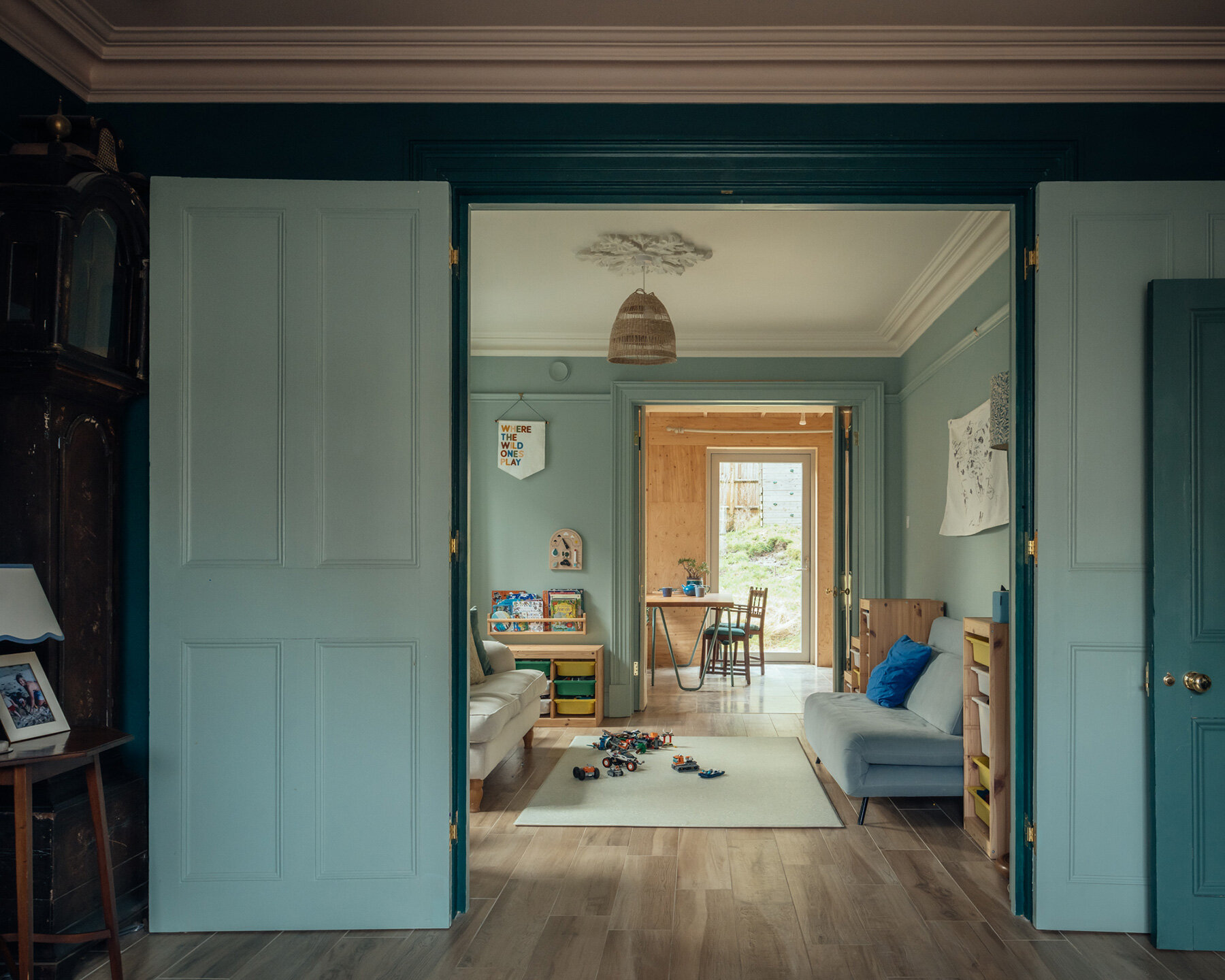 studio-bark-meadow-house-tunbridge-wells-england-victorian-renovation-designboom-06a
