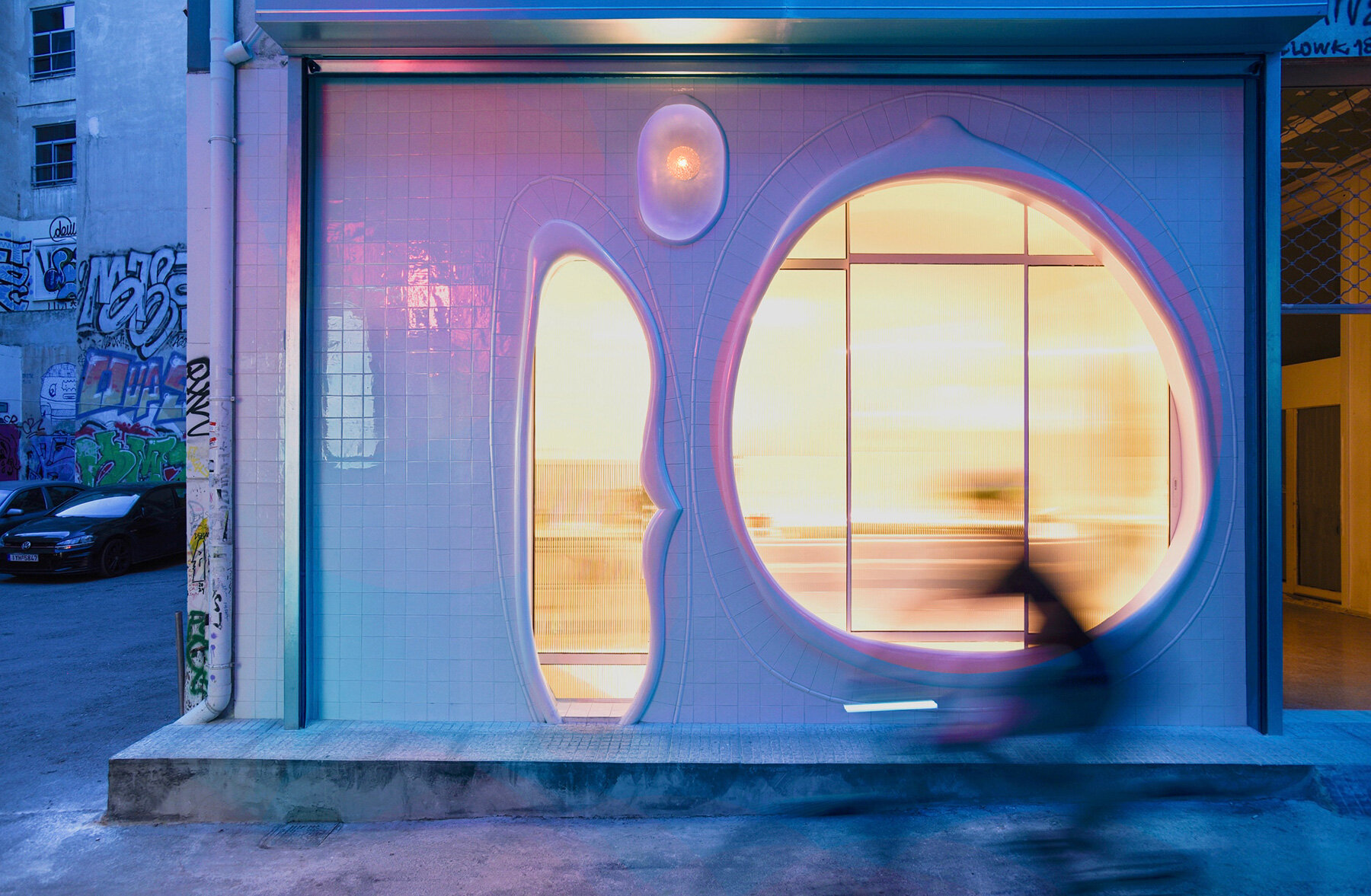 tiny-dessert-shop-314-architecture-studio-flowing-forms-central-athens-large01