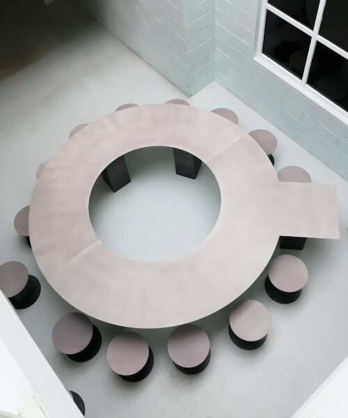 tom ducarouge’s heat-reactive table for on running changes color when it gets warm