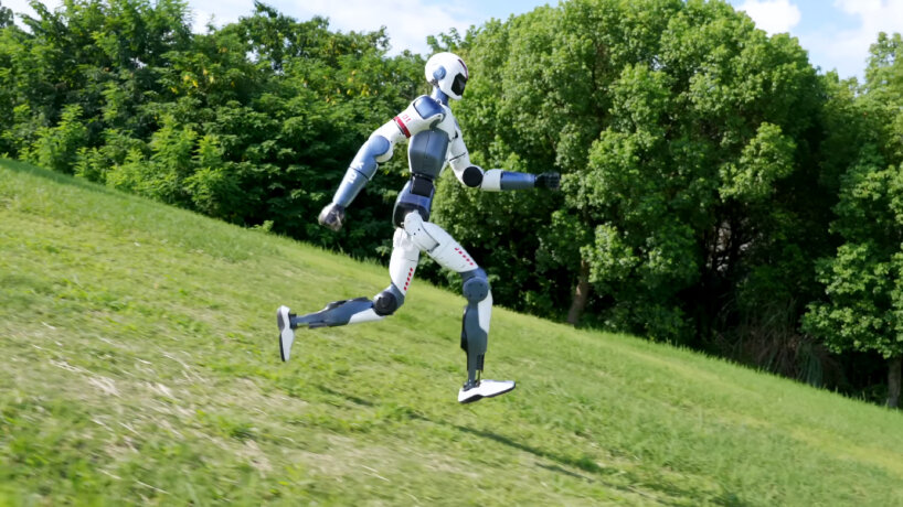 Robot humanoid unitree robotra