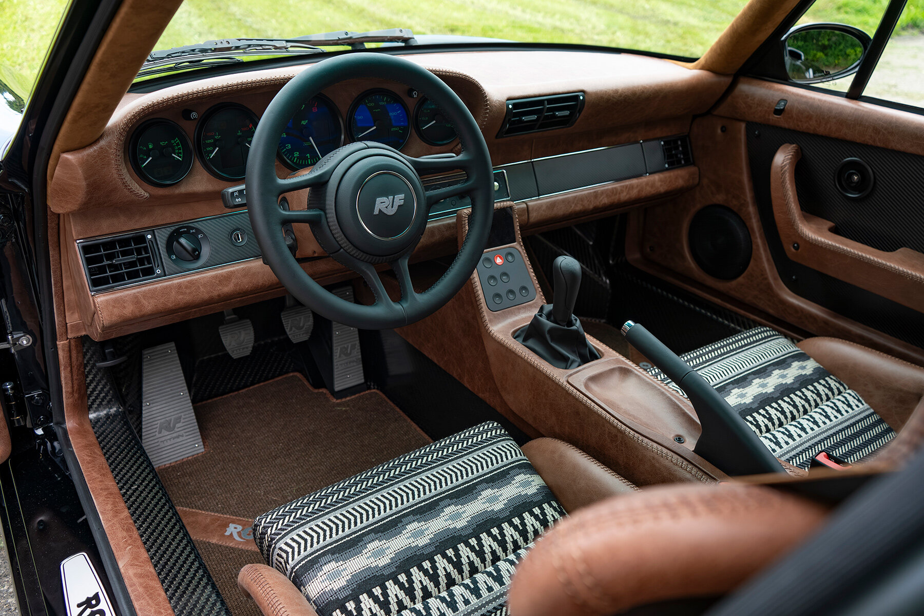 RUF-rodeo-porsche-safari-quail-motorsports-monterey-car-week-designboom-06a
