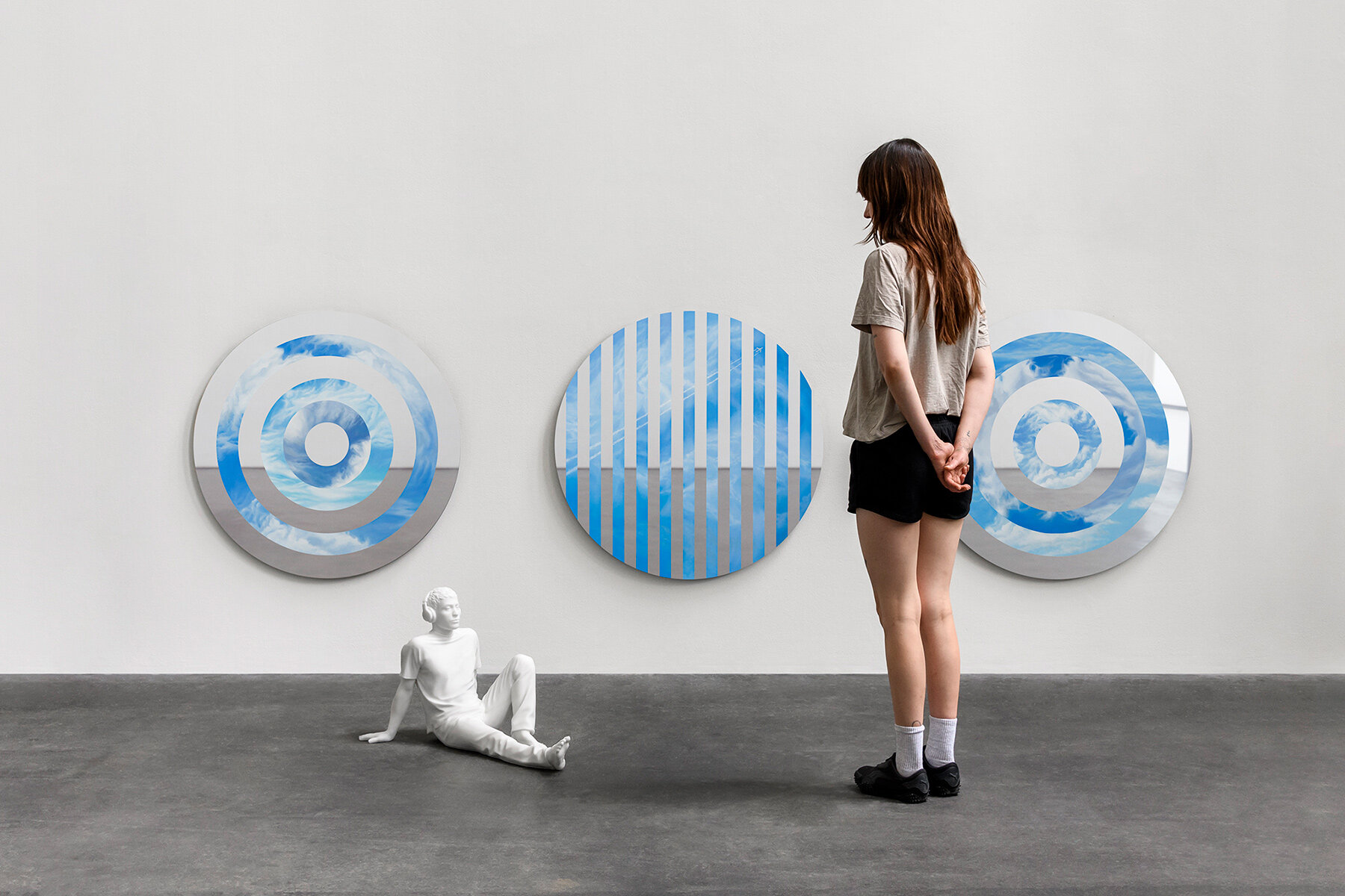 alice-wonderland-syndrome-elmgreen-dragset-designboom-08a