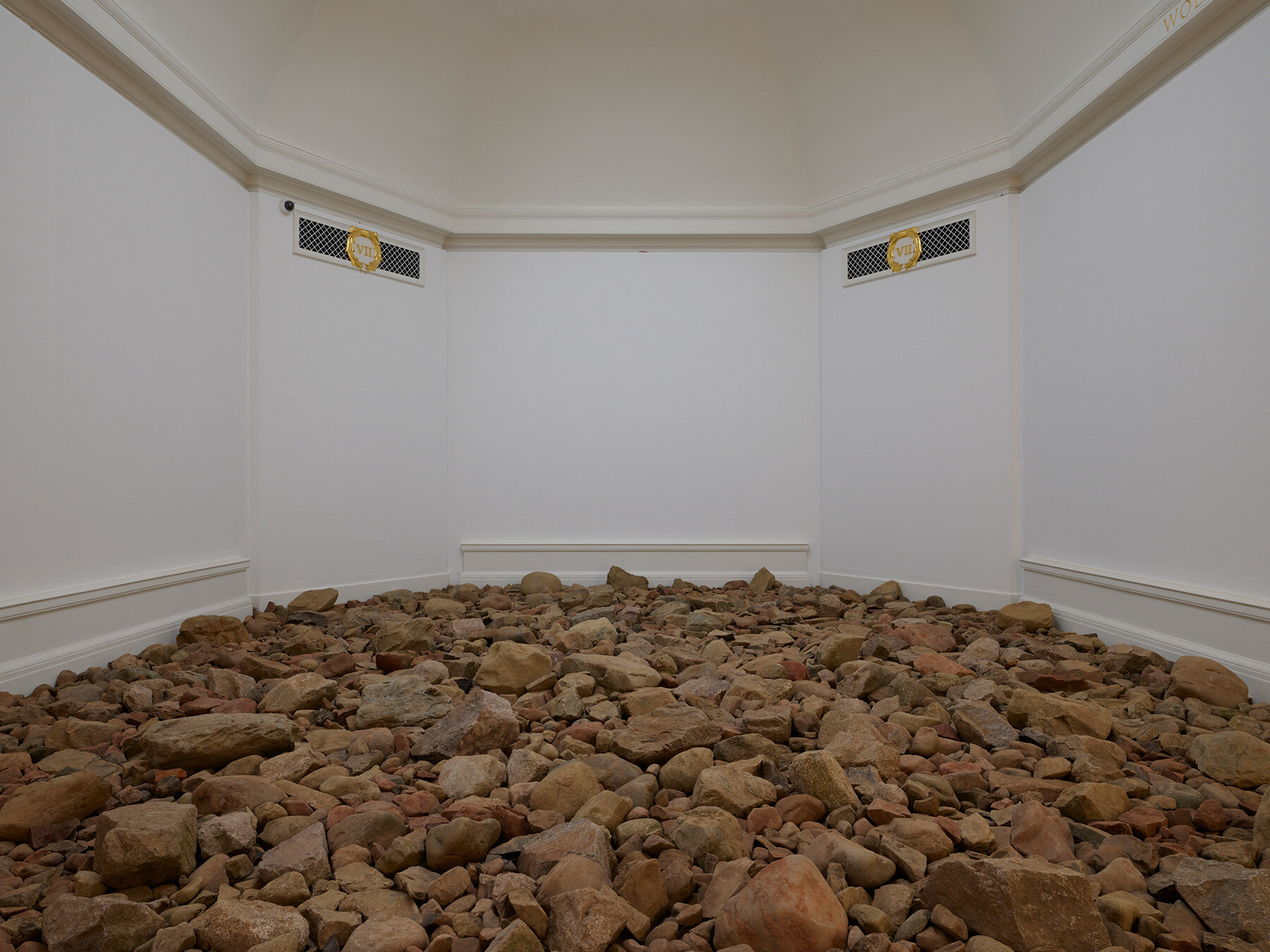 andy-goldsworthy-fifty-years-land-art-indoors-largest-show-edinburgh-designboom-large01
