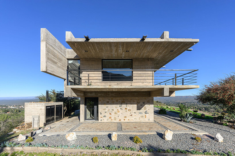 Estudiar Dragón de Nanzer Christian